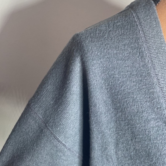 Abercrombie & Fitch grey Soft & Cozy slouched cropped sweater cardigan size XS - Picture 7 of 10